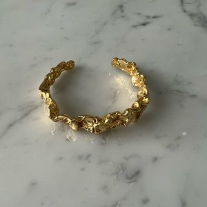 Amber Sceats Gold Cuff 💛